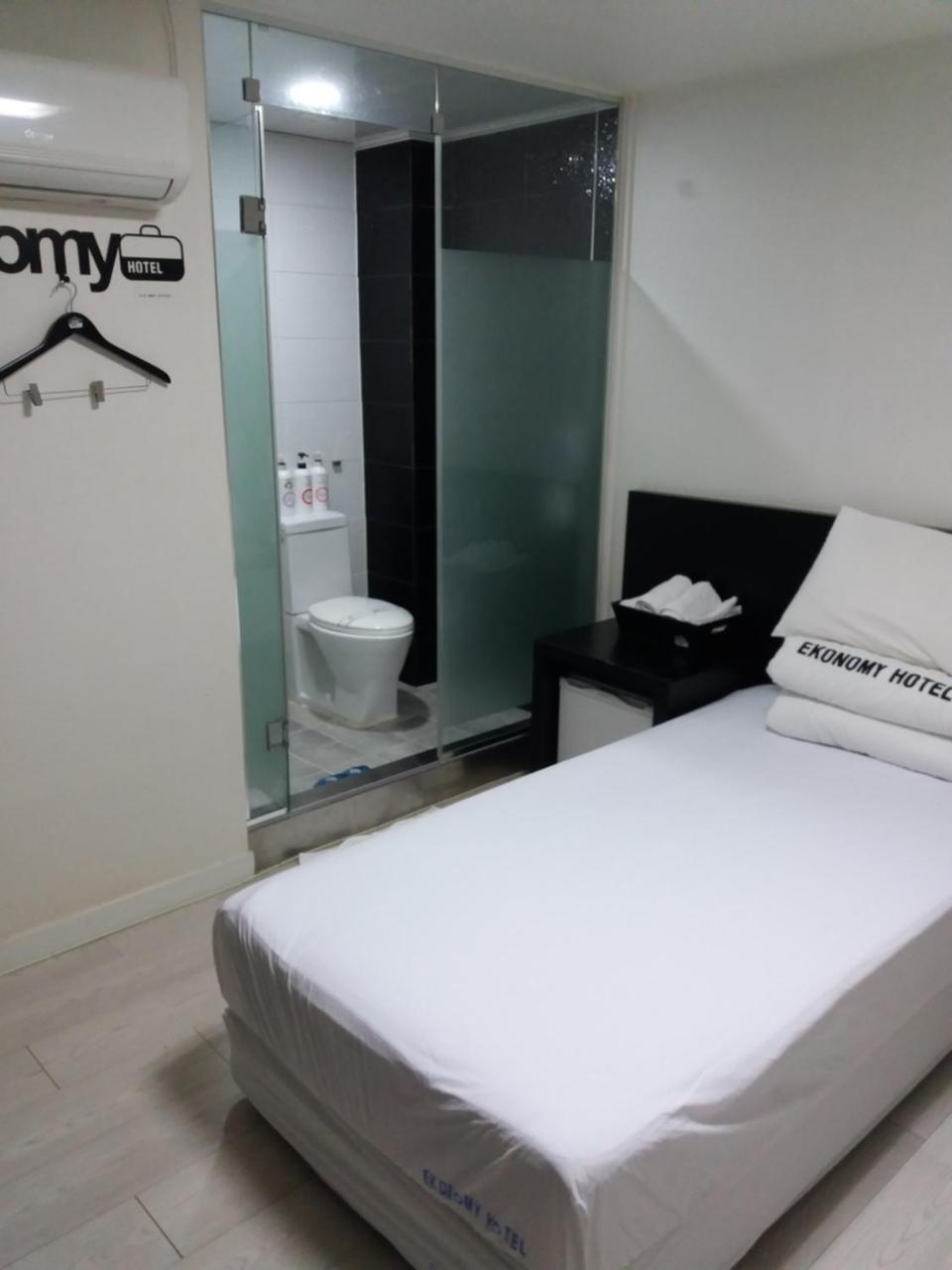 Ekonomy Hotel Nampo Пусан Екстериор снимка